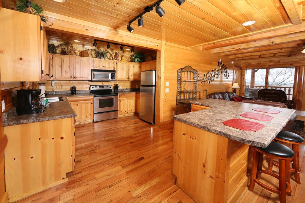 Rising Eagle Lodge - Eight Bedroom Пиджен Фордж Екстериор снимка